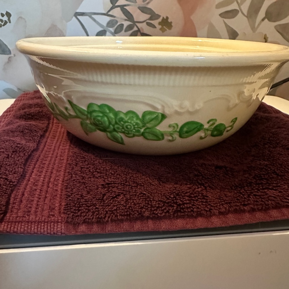 vintage Homer Laughlin OvenServe embossed serving bowl